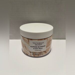 Victoria’s Secret Exfoliating Body Scrub Almond Blossom and Oat Milk -New Sealed